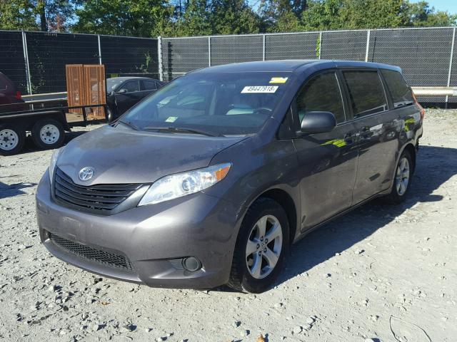 5TDZK3DC4FS669756 - 2015 TOYOTA SIENNA BAS GRAY photo 2