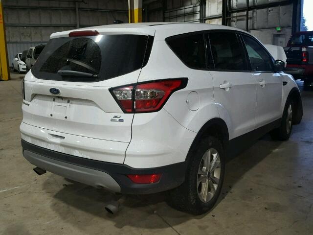 1FMCU9GD1HUA51201 - 2017 FORD ESCAPE SE WHITE photo 4