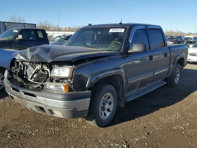 2GCEK13TX51225954 - 2005 CHEVROLET SILVERADO BLACK photo 2