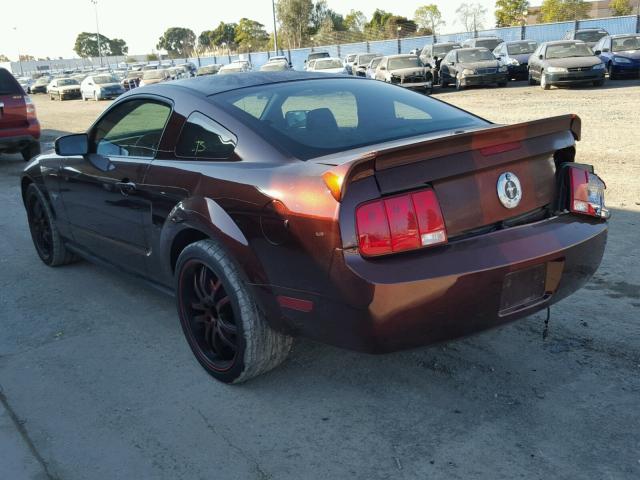 1ZVFT80N975282886 - 2007 FORD MUSTANG RED photo 3