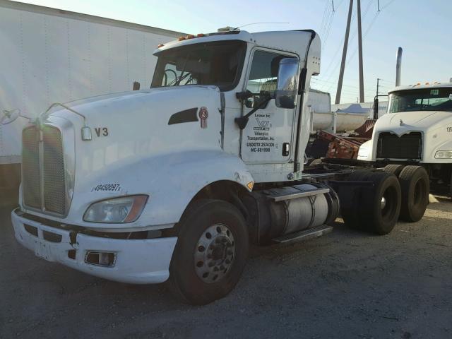 1XKADP9X6DJ317481 - 2013 KENWORTH CONSTRUCTI WHITE photo 2