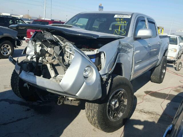 3TMLU42N19M029552 - 2009 TOYOTA TACOMA DOU SILVER photo 2