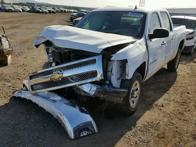 3GCPCREA8DG251443 - 2013 CHEVROLET SILVERADO WHITE photo 2