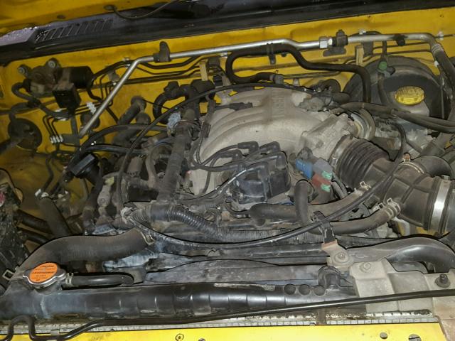 5N1ED28Y4YC607766 - 2000 NISSAN XTERRA XE YELLOW photo 7