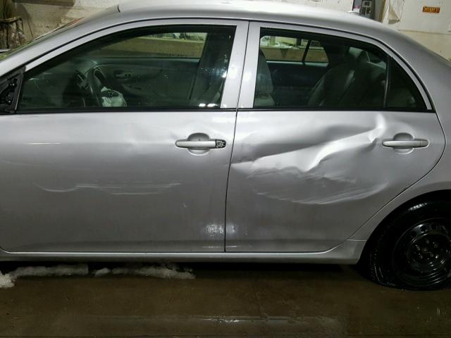 1NXBU40E79Z066305 - 2009 TOYOTA COROLLA BA SILVER photo 9