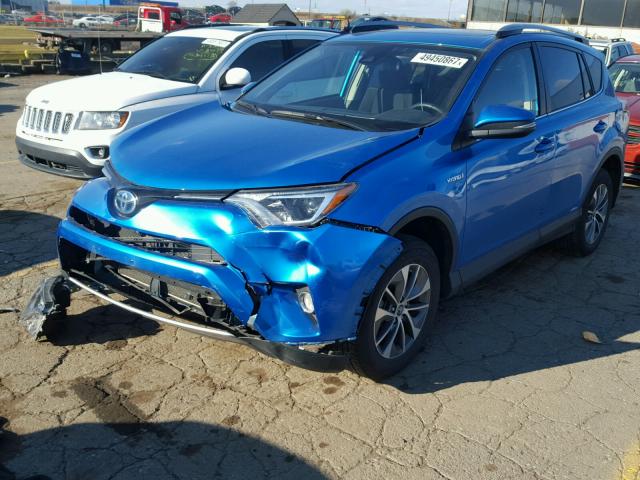 JTMRJREV8HD071030 - 2017 TOYOTA RAV4 HV LE BLUE photo 2