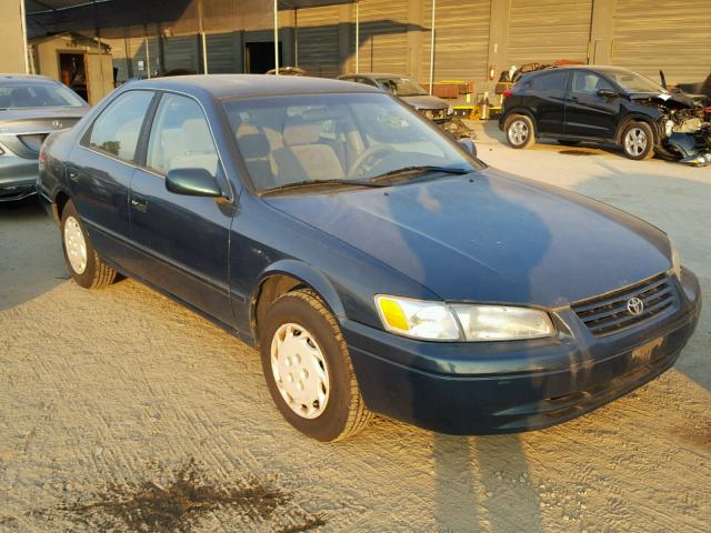 4T1BG22KXVU795245 - 1997 TOYOTA CAMRY GREEN photo 1