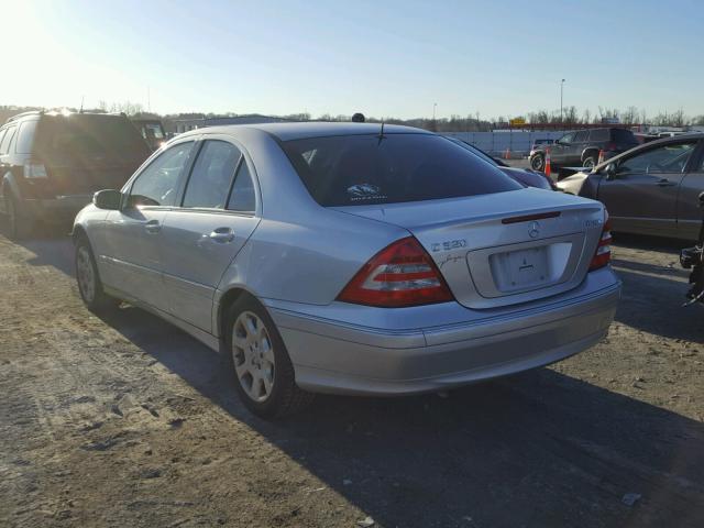 WDBRF84J65F686183 - 2005 MERCEDES-BENZ C 320 4MAT SILVER photo 3