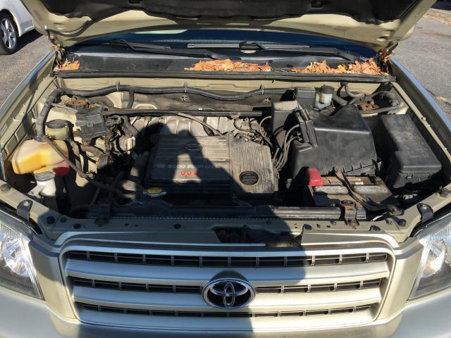 JTEHF21A330117432 - 2003 TOYOTA HIGHLANDER BEIGE photo 8