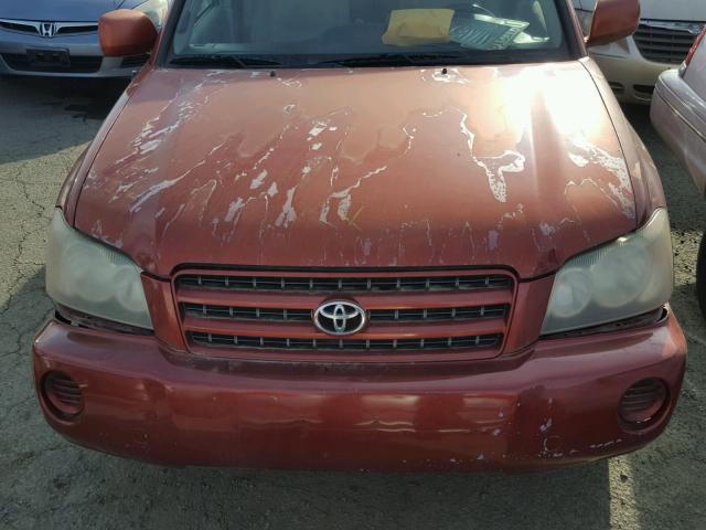 JTEGD21A330054530 - 2003 TOYOTA HIGHLANDER RED photo 7