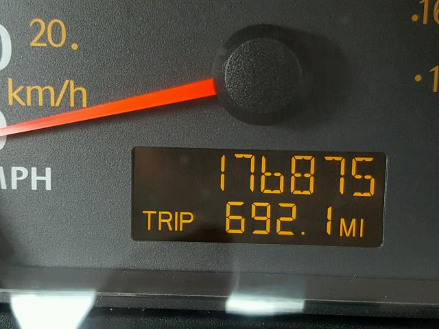 1G8AG52F25Z161235 - 2005 SATURN ION LEVEL RED photo 8