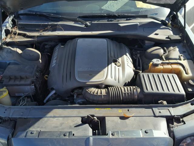 2C3AA63H15H124341 - 2005 CHRYSLER 300C BLUE photo 7