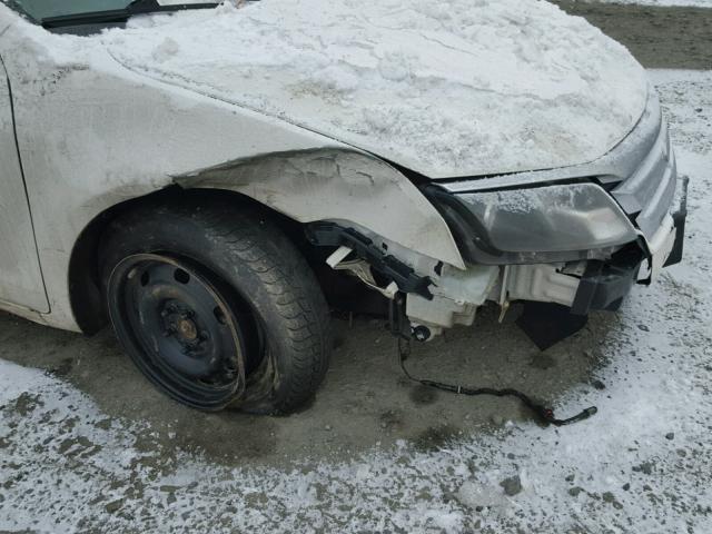 3FAHP0JA9CR111324 - 2012 FORD FUSION SEL WHITE photo 9