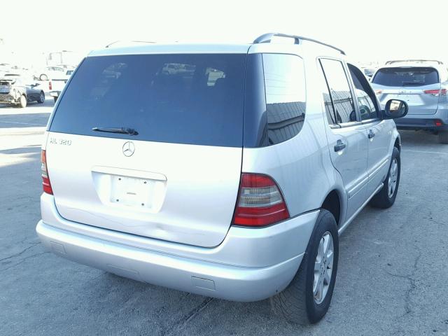 4JGAB54EXYA161815 - 2000 MERCEDES-BENZ ML 320 SILVER photo 4