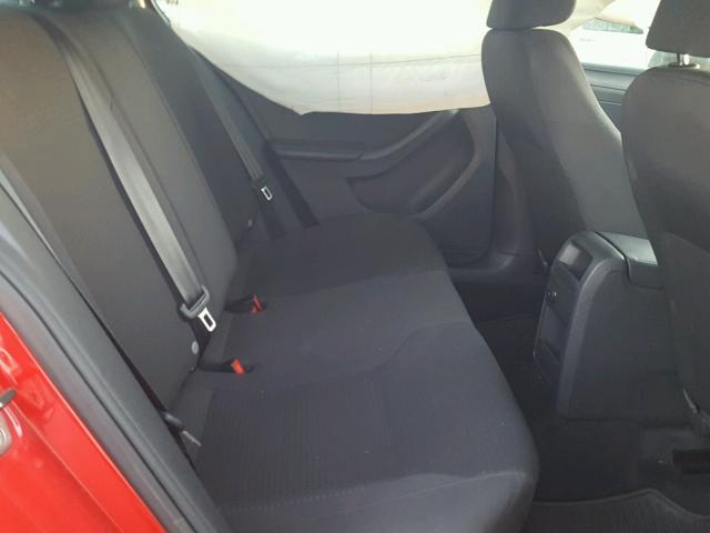 3VW2K7AJ7FM210696 - 2015 VOLKSWAGEN JETTA BASE RED photo 6