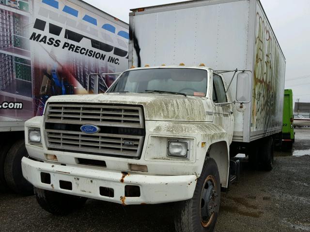 1FDNF60H8JVA08411 - 1988 FORD F600 WHITE photo 2