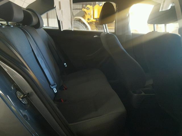 3VW1K7AJ4CM379369 - 2012 VOLKSWAGEN JETTA BASE 灰色 照片 6