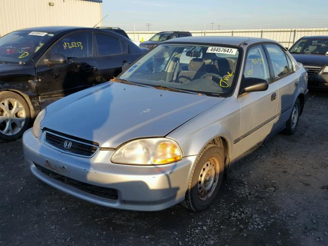 2HGEJ6628TH533536 - 1996 HONDA CIVIC DX SILVER photo 2