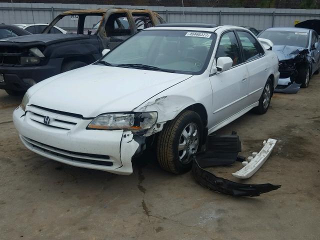 1HGCG56632A056076 - 2002 HONDA ACCORD EX WHITE photo 2