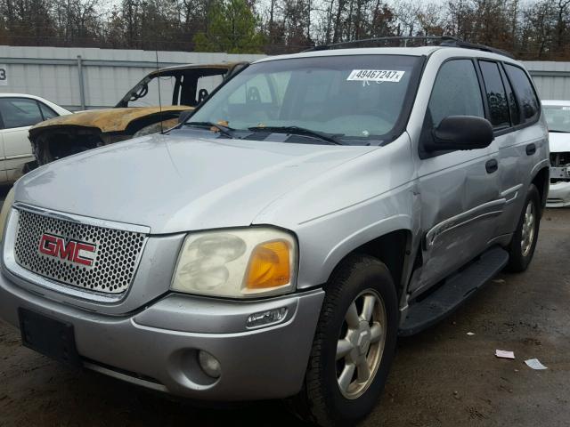 1GKDS13SX42311044 - 2004 GMC ENVOY SILVER photo 2