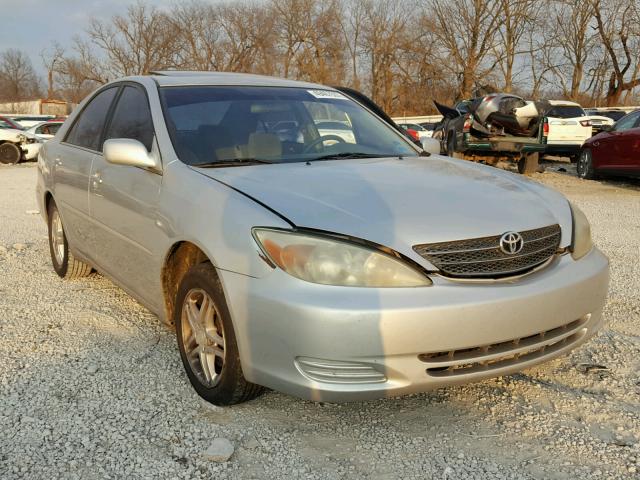 4T1BE32K32U614025 - 2002 TOYOTA CAMRY LE SILVER photo 1