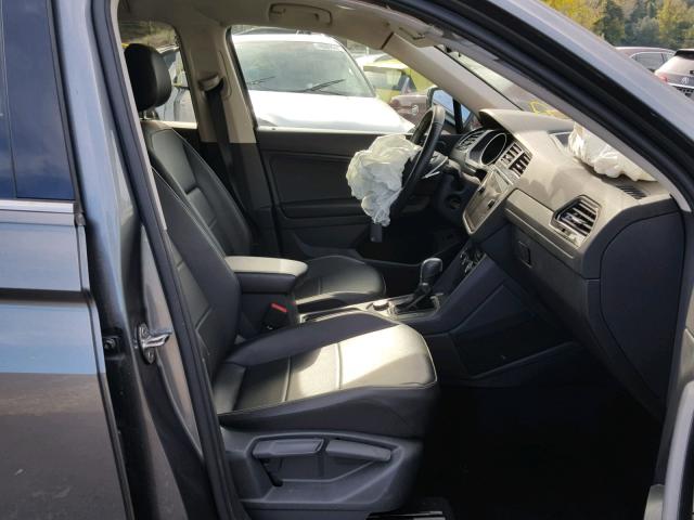 3VV2B7AX6JM006604 - 2018 VOLKSWAGEN TIGUAN SE Сірий фото 5