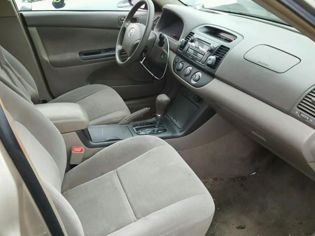 4T1BE32K95U035447 - 2005 TOYOTA CAMRY LE 金色 照片 5
