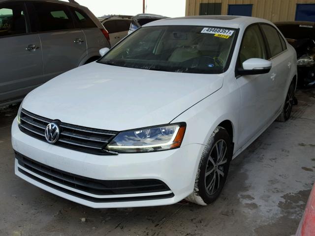 3VWDB7AJ6HM356227 - 2017 VOLKSWAGEN JETTA SE WHITE photo 2