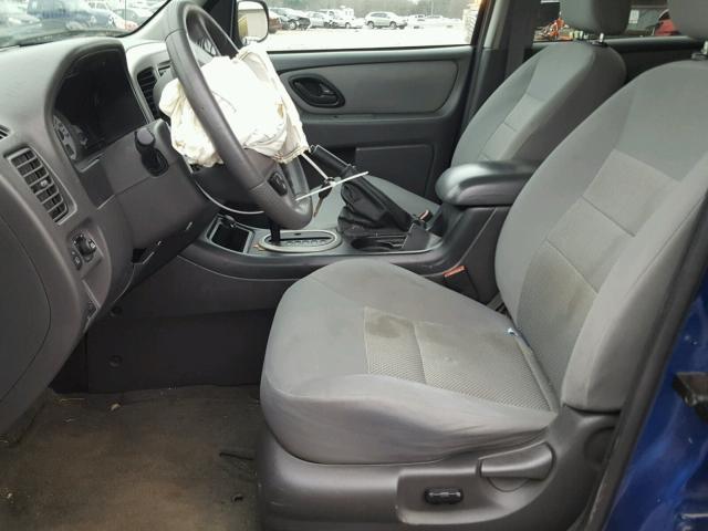 1FMYU03157KB68092 - 2007 FORD ESCAPE XLT BLUE photo 5