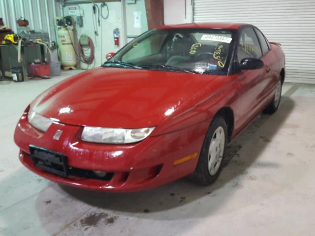 1G8ZR1279YZ143060 - 2000 SATURN SC2 RED photo 2