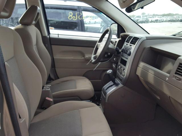 1J8FT47W17D219273 - 2007 JEEP COMPASS TAN photo 5