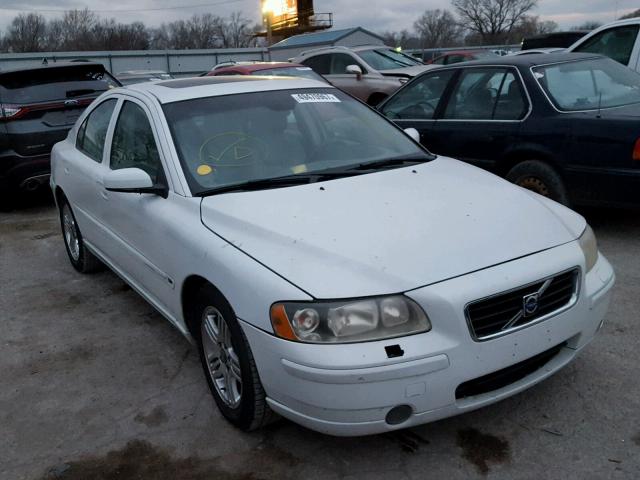 YV1RS592152449938 - 2005 VOLVO S60 2.5T WHITE photo 1