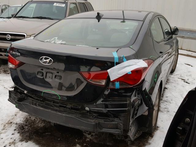 5NPDH4AE2GH691279 - 2016 HYUNDAI ELANTRA SE BLACK photo 4