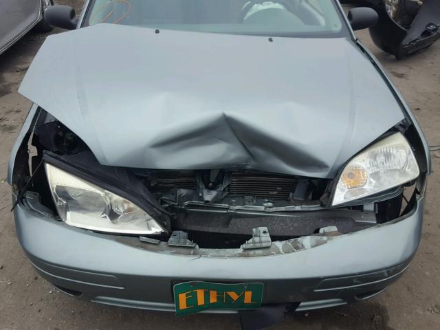 1FAFP34N05W263757 - 2005 FORD FOCUS ZX4 GREEN photo 7