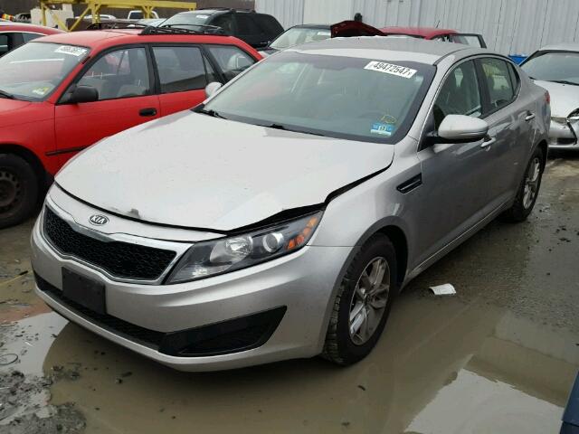 KNAGM4A70B5054861 - 2011 KIA OPTIMA LX SILVER photo 2