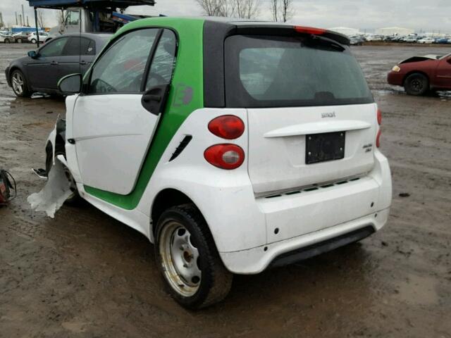 WMEEJ9AAXEK743258 - 2014 SMART FORTWO ELE 双色 照片 3