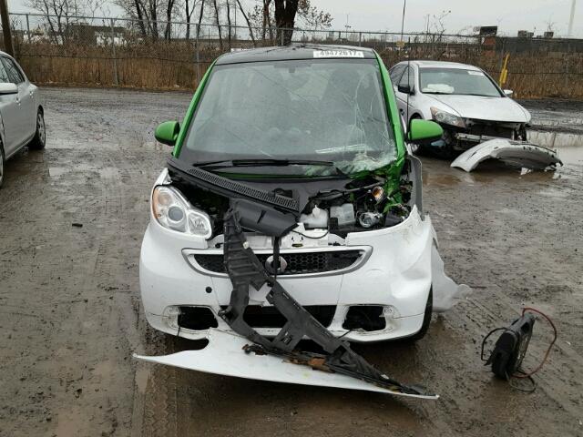 WMEEJ9AAXEK743258 - 2014 SMART FORTWO ELE 双色 照片 9