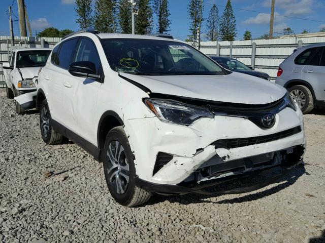 JTMZFREV0HJ133023 - 2017 TOYOTA RAV4 LE WHITE photo 1