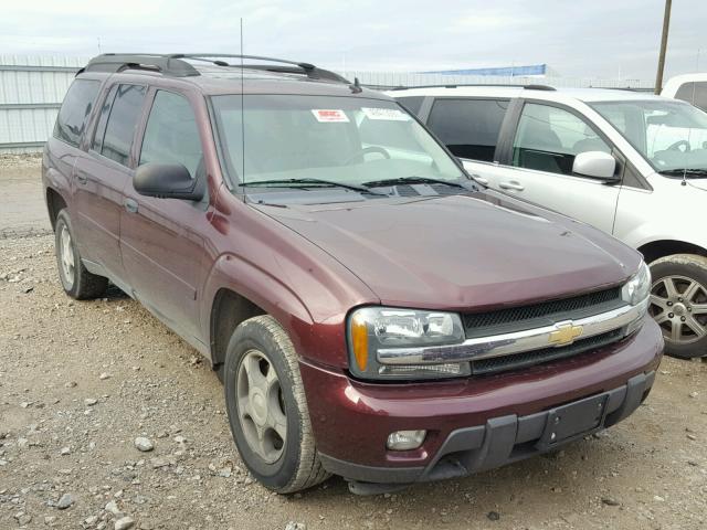 1GNET16S566119235 - 2006 CHEVROLET TRAILBLAZE MAROON photo 1