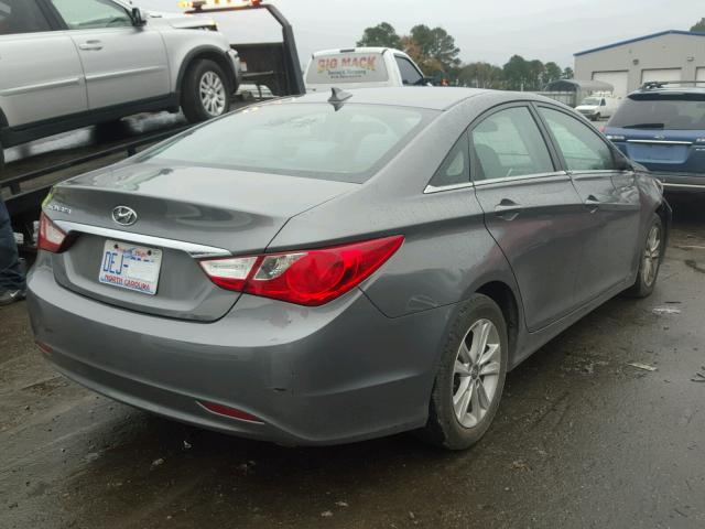 5NPEB4AC8DH702494 - 2013 HYUNDAI SONATA GLS SILVER photo 4