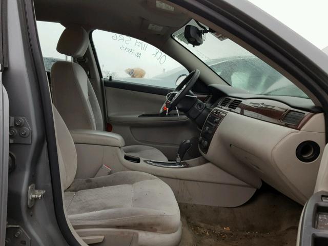 2G1WT58K189110196 - 2008 CHEVROLET IMPALA LT GRAY photo 5