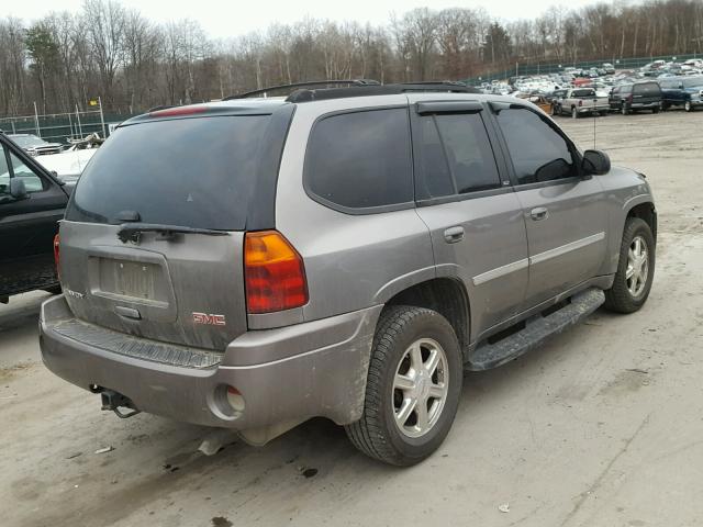 1GKDT13S372106179 - 2007 GMC ENVOY GRAY photo 4