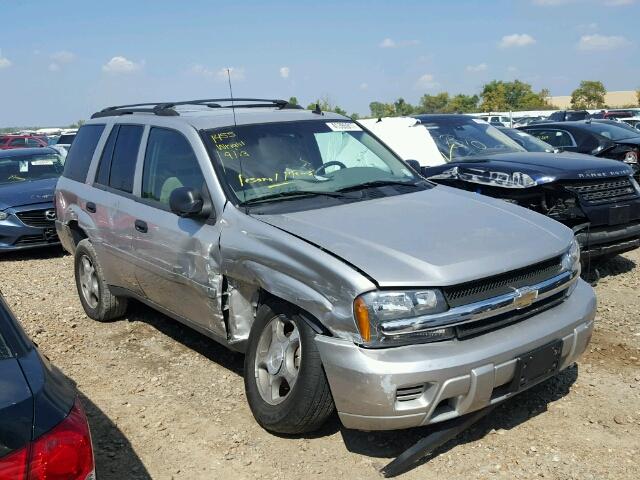 1GNDT13S972113754 - 2007 CHEVROLET TRAILBLAZE GRAY photo 1