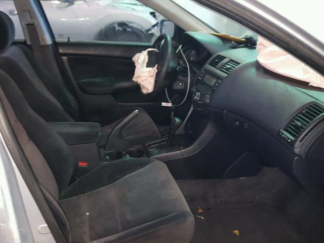 1HGCM56313A117506 - 2003 HONDA ACCORD LX WHITE photo 5