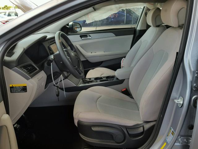 5NPE24AF2GH380840 - 2016 HYUNDAI SONATA SE GRAY photo 5