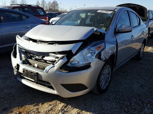 3N1CN7AP1FL821111 - 2015 NISSAN VERSA S SILVER photo 2