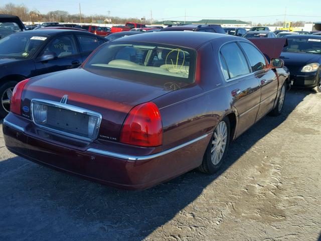 1LNHM82W83Y605800 - 2003 LINCOLN TOWN CAR S BURGUNDY photo 4