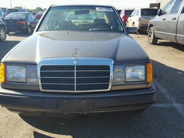 WDBEB33D4HA394669 - 1987 MERCEDES-BENZ 300 DT GRAY photo 9