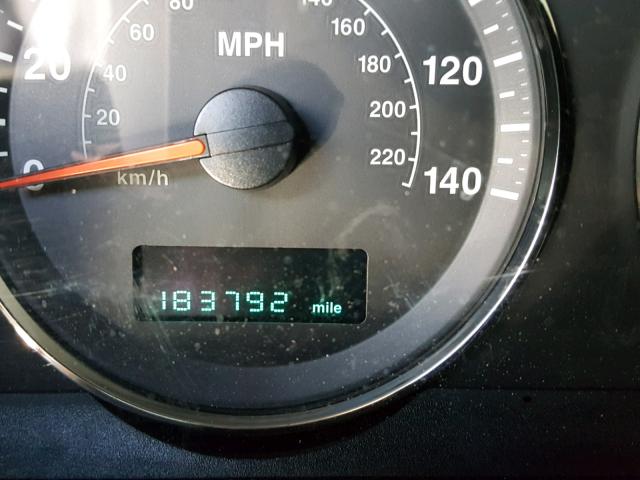 1J8HG48N76C231452 - 2006 JEEP COMMANDER BLACK photo 8