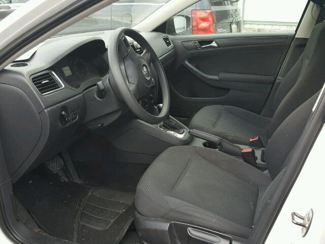 3VW2K7AJ9BM058558 - 2011 VOLKSWAGEN JETTA BASE WHITE photo 5